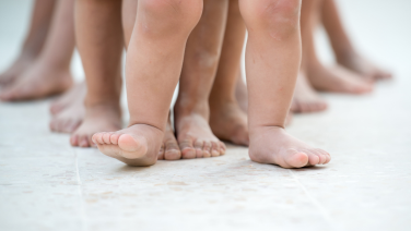 Pieds des enfants : l'importance d'une bonne santé des pieds dès le départ