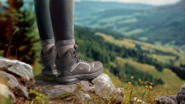 Dehors dans la nature ! Les chaussures et chaussettes parfaites pour la randonnée